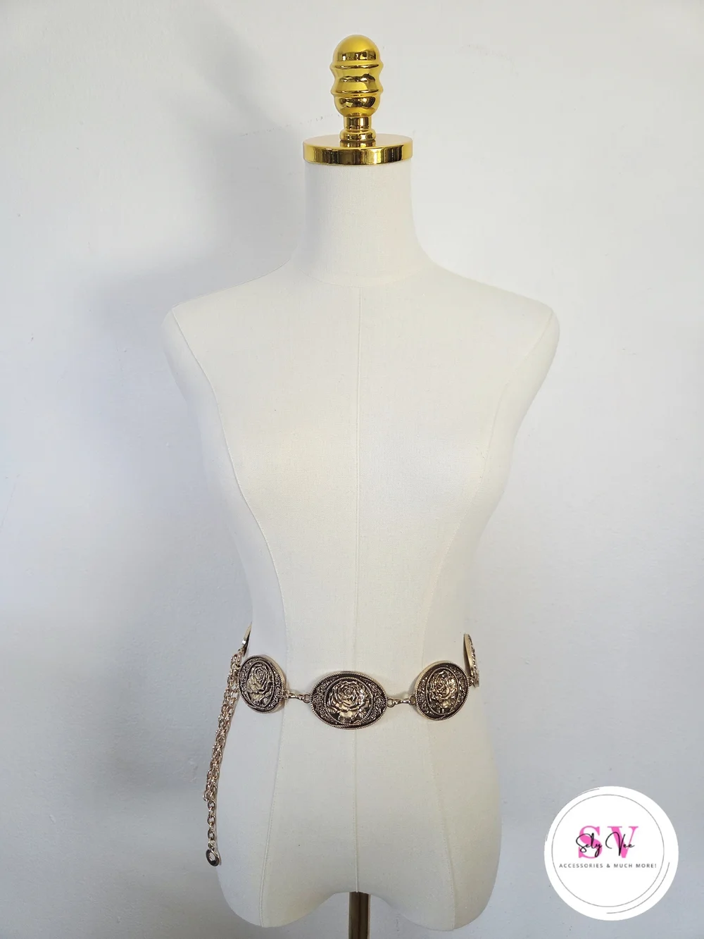 Vintage-Inspired Gold Chain Medallion Belt With Rose Details
